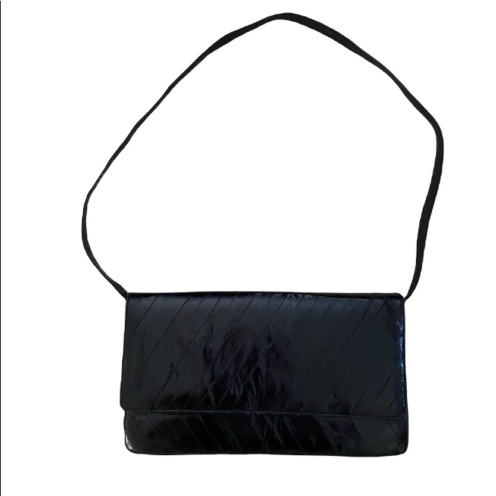 Eel skin black Clutch, removable strap, very soft great Vintage condition